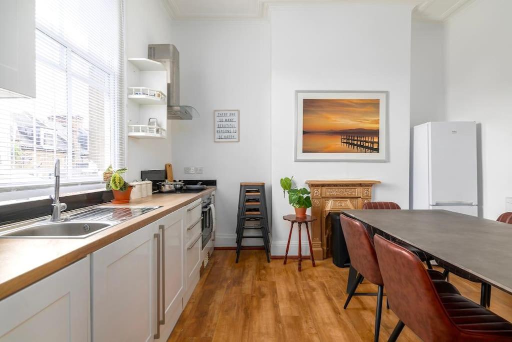 Modern 3-bedroom Haven In Vibrant Brixton Appartement *